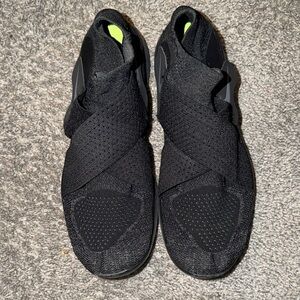 Women’s Black Slip-On Knit Athletic Shoes